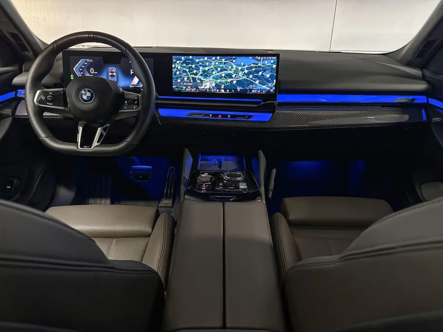 BMW 5 Serie Touring 550e xDrive