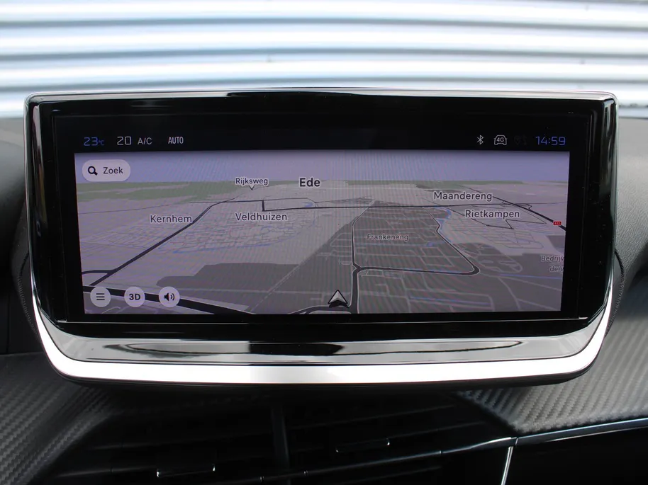 Peugeot 2008 1.2 PureTech 130 Allure | Automaat | Camera | Clima | Cruise | Navi | 17' LM | LED | Apple Carplay/Android Auto |
