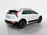 Kia Niro EV DynamicLine 64.8 kWh Dealer onderhouden | Navigatie | Carplay | Climate control | ACC |