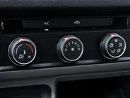 Volkswagen Bedrijfswagens Crafter 30 2.0 TDI 140pk DSG L3H3 Trendline · Camera · Trekhaak · Side Bars · Cruise Control · Apple/Android Car Play · DAB Radio · Garantie t/m 04-09-2028 of 120.000km