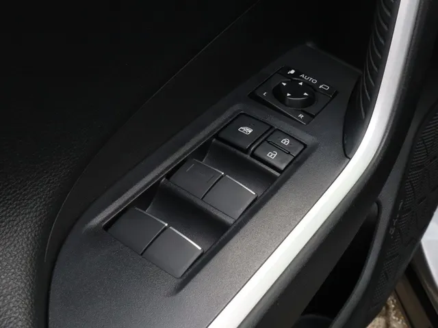 Toyota RAV4 2.5 Hybrid AWD Style | Trekhaak | PDC v/a | Stuur/stoel verwarm.