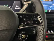 Renault 5 Comfort Range Iconic Cinq 52 kWh Automaat | DEMO | Harman Kardon Audio | Camera | Blind Spot Warning | Adaptive Cruise Control | Climate Control | Apple CarPlay/Android Auto | Digital Cockpit |