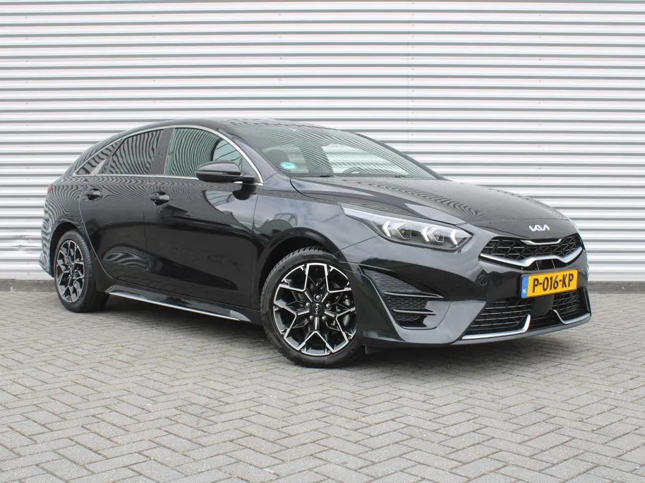 Kia ProCeed 1.5 T-GDi GT-Line | Trekhaak | Schuifdak | Stuur-/stoelverwarming | Camera | Dodehoek detectie | Telefoonlader | Cruise adapt. | 17' LM | LED |