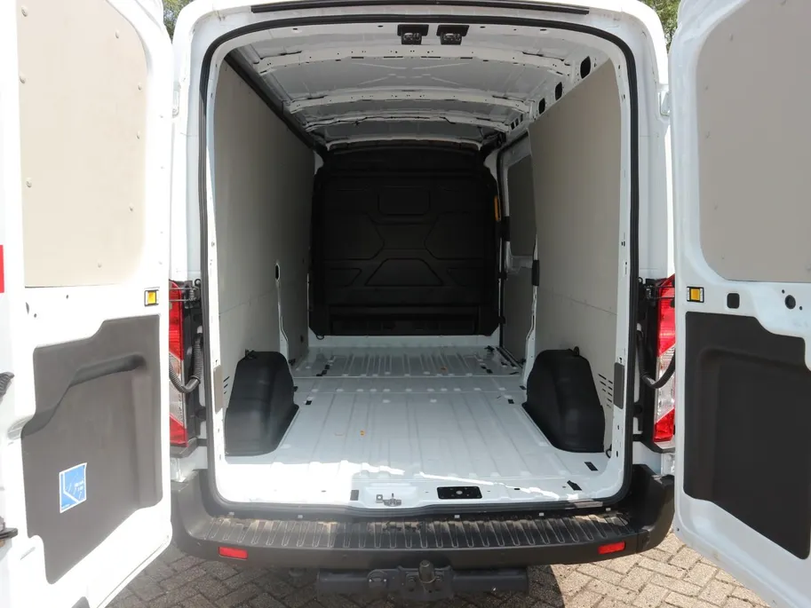 Ford Transit 350 2.0 130pk L3H2 Trend | Trekhaak |