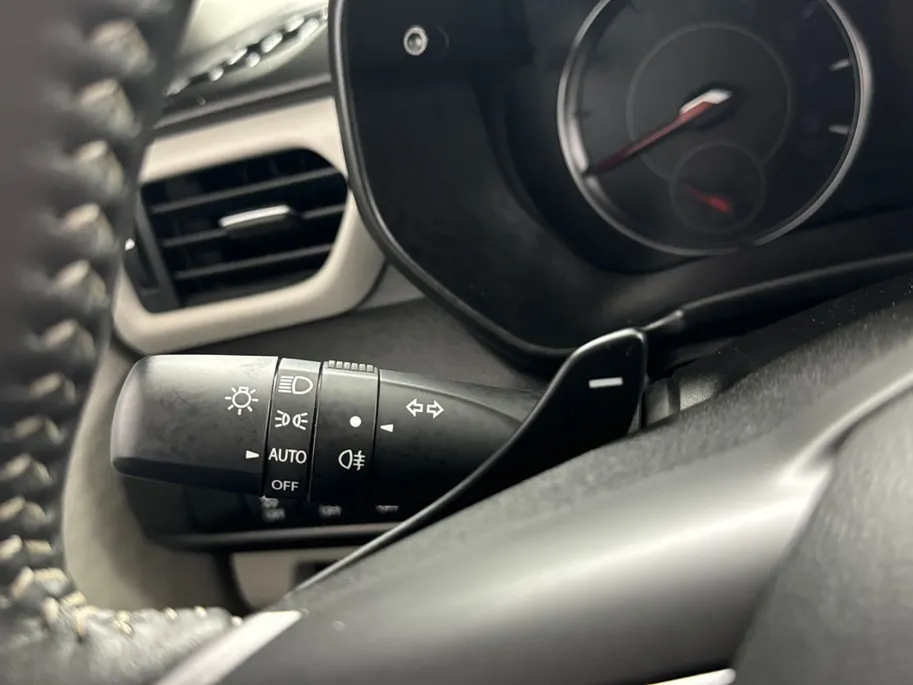Suzuki Swift 1.2 Style Smart Hybrid Automaat | Navigatie | Apple Carplay/Android Auto | Adaptieve Cruise Control