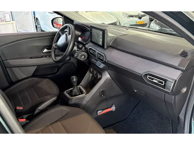 Dacia Jogger 1.0 TCe 100 ECO-G Expression 5p. | LM Velgen | Camera | Sensoren | Cruise | Apple Carplay/Android Auto