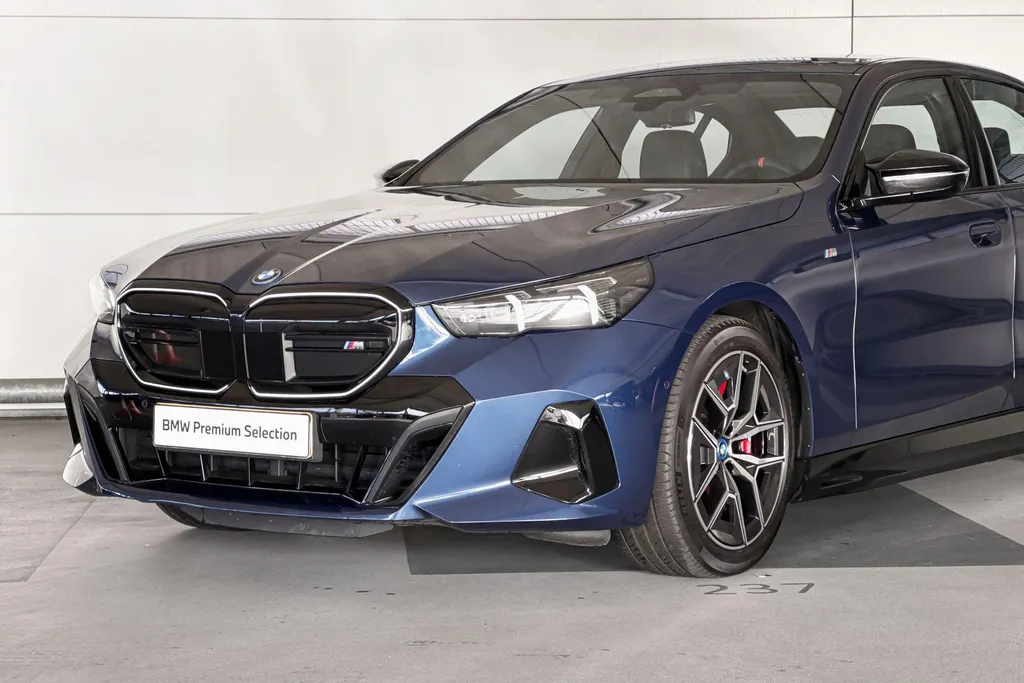 BMW i5 Sedan M60 xDrive 84 kWh