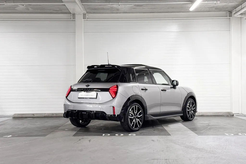 MINI Cooper 5-deurs Cooper S John Cooper Works pakket
