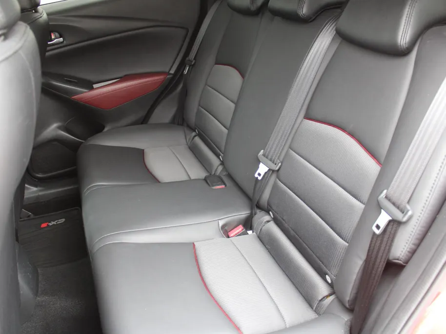 Mazda CX-3 2.0 SkyActiv-G 120 GT-M | Stuur-/stoelverwarming | Leer | Dodehoek detectie | Camera | Bose | HUD | LED | 18' LM | Cruise adapt. | Navi | Clima |