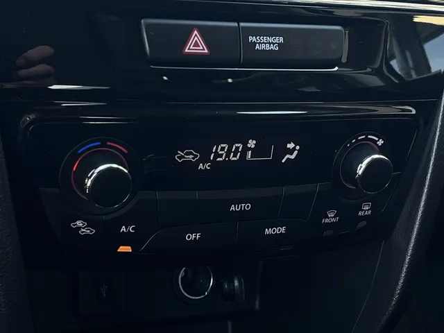 Suzuki Vitara 1.4 B.jet Select Smart Hybrid Bi-Tone | Blindspot | Stoelverwarm