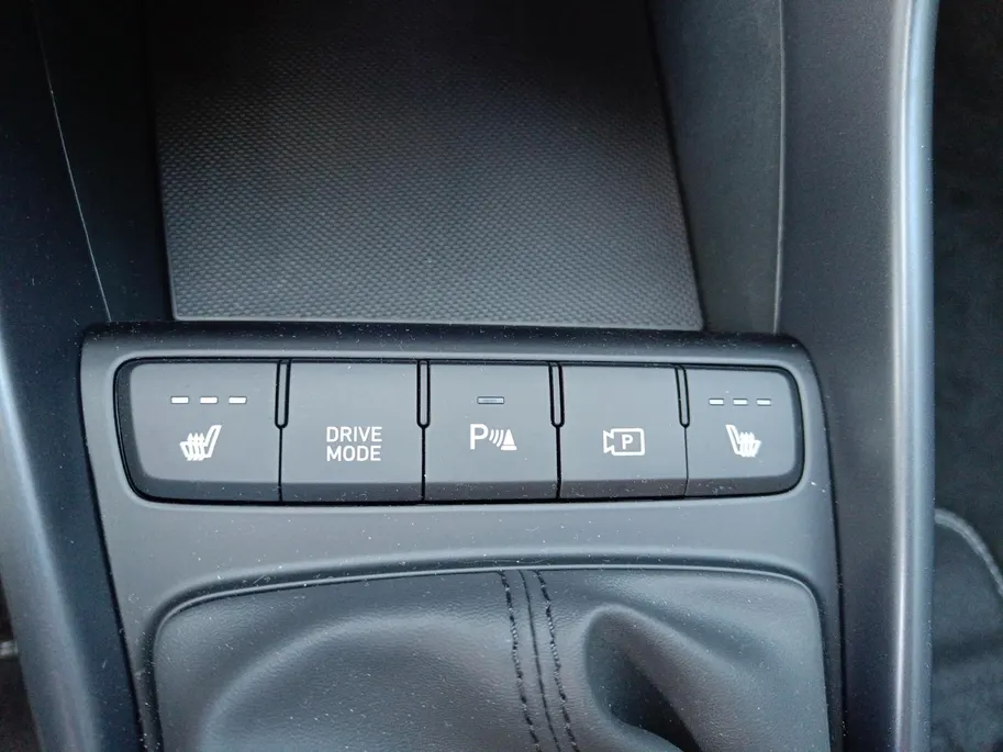 Hyundai i20 1.0 T-GDI Premium | Stoelverwarming | Bose audio | Navi | Camera |