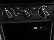 Volkswagen Taigo Life Edition 1.0 TSI 95 pk 5 versn. Hand · Achteruitrijcamera · parkeersensoren achter · Prijs is inclusief inruilpremie · MEGA SALE