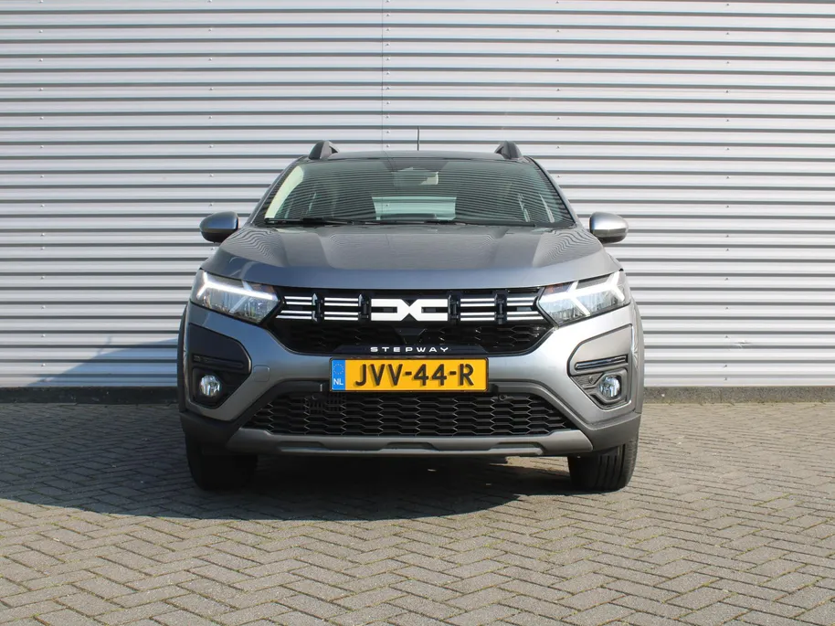 Dacia Sandero Stepway 1.0 TCe 90 Journey | BTW Auto | Camera | Clima | Dodehoek detectie | Parkeersensor v+a | Navi | Apple Carplay | Android Auto | LED | 16' LM |