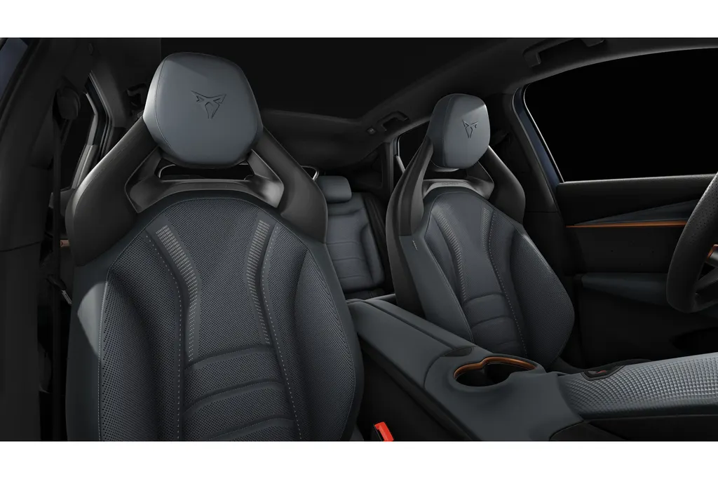 CUPRA Tavascan VZ Extreme | CUP-kuipstoelen vóór, Nappa leder Enceladus Grey | Digitaal instrumentenpaneel (Virtual Cockpit) | Head-up Display met ‘Augmented Reality’