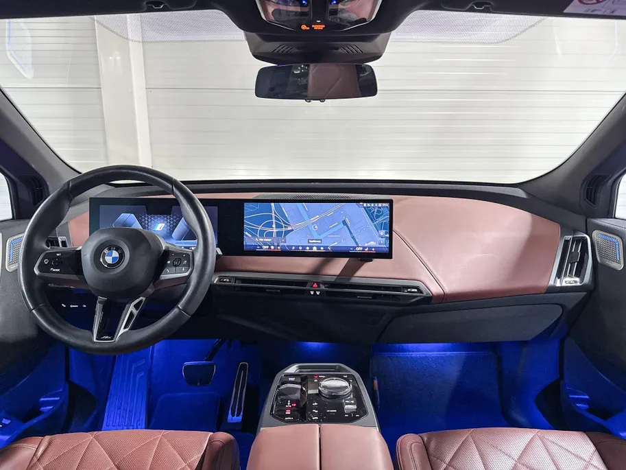 BMW iX xDrive60