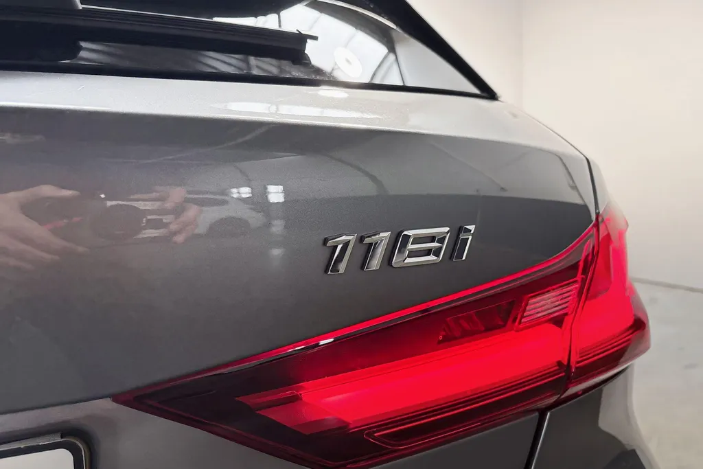BMW 1 Serie 118i 5-deurs Model M Sport