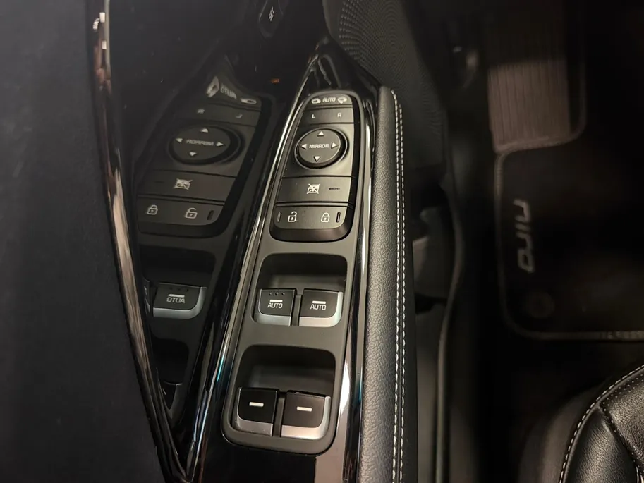 Kia e-Niro DynamicPlusLine 64 kWh | 97,6% SOH | Navigatie | Camera | Apple Carplay/Android Auto | Adaptieve Cruise Control | Stoel/Stuurverwarming | Lichtmetalen Velgen |