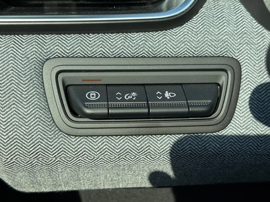 Renault Clio 1.6 E-Tech Full Hybrid 145 techno Apple Carplay/Android Auto , navi , camera , tel , lm velgen , parkeersensoren .