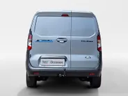 Ford E-Transit Courier Limited 44 kWh | Driver assistancepack | Winterpack | Trekhaak | Led laadruimteverlichting | Climate Control | Verwarmbare stoelen | Camera | 17' Lichtmetaal |te bestellen