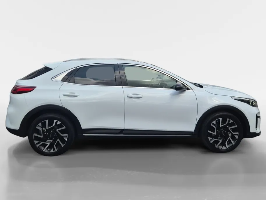 Kia XCeed Executiveline | Cruise Control | Climate Control | Camera | Memory Stoelen | Open Dak | Stoelverwarming | Stuurverwarming | Stoelverkoeling | Elektrische Kofferbak |