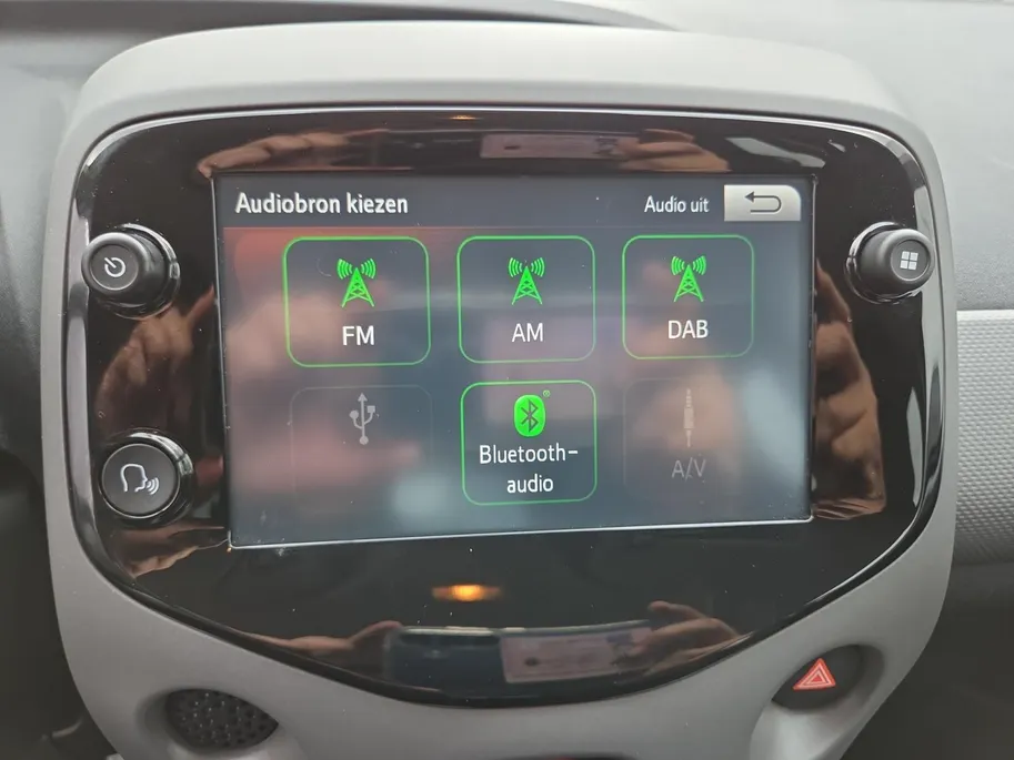 Peugeot 108 1.0 e-VTi Active | Zeer nette auto | Apple CarPlay & Android Auto | Volledig onderhouden | Achteruitrijcamera | 12 Maanden BOVAG Garantie |