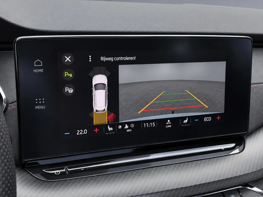 Škoda Octavia Combi 1.4 TSI RS iV PHEV 245pk DSG Business · Trekhaak inklap · Panoramadak · Camera · Head-Up Display · Dodehoeksensor · Keyless · Matrix LED ·