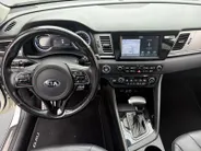 Kia Niro 1.6 GDi Hybrid ExecutiveLine | Trekhaak | Stoel verwarming en koeling | Lederen bekleding | Navigatie | Dodehoek detectie | Apple Carplay / Android Auto | Verbruik 1 op 20!