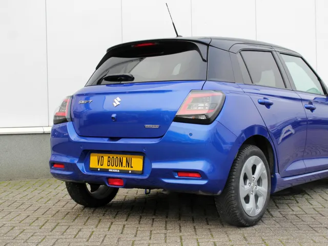 Suzuki Swift 1.2 Select Smart Hybrid Automaat | Navi | Adap. Cruise | All Season