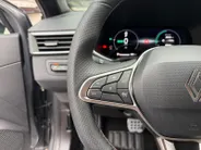 Renault Clio 1.6 E-Tech Full Hybrid 145 esprit Alpine | Automaat | Camera | Cruise & Climate Control | 9,3'' Inch Scherm | Full Led | Apple Carplay/Android Auto | Parkeersensoren | Sport Stoelen |