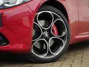Alfa Romeo Giulia 2.0 Turbo 280 PK Competizione Q4 AWD | Harman | Veloce | 19' VERKOCHT