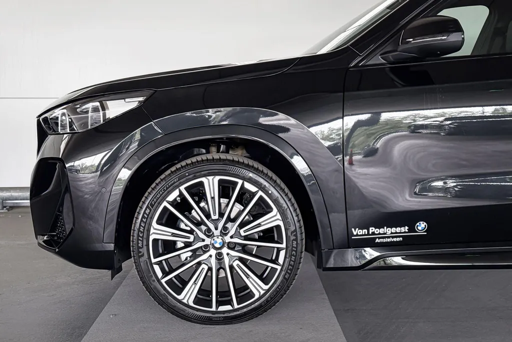 BMW iX1 eDrive20 67 kWh M Sport Edition