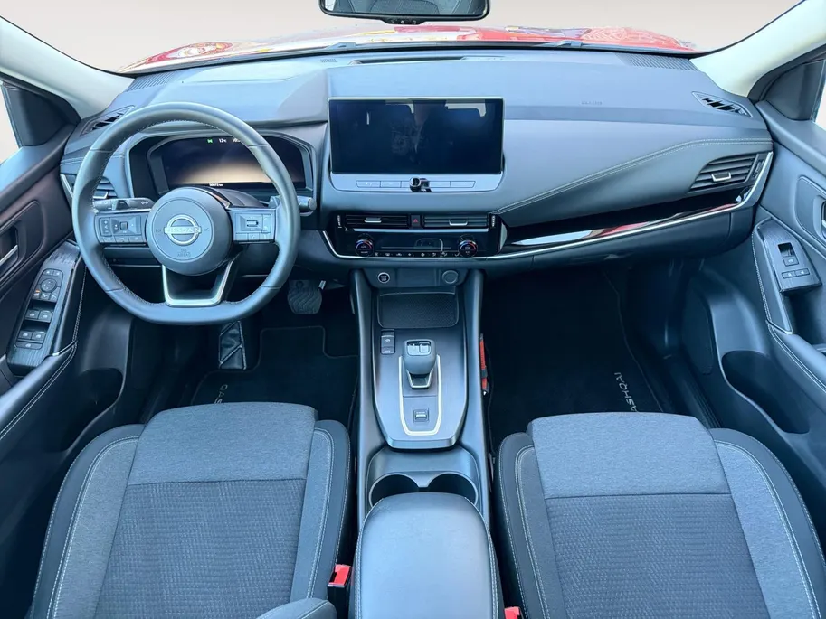 Nissan QASHQAI 1.3 MHEV Xtronic N-Connecta 158PK AUTOMAAT | Apple Carplay & Android Auto| Climate Controle | 4 seizoen banden | Metallic lak | Lichtmetalen velgen | Navigatie | Panoramadak | Dakrails | Dealer onderhouden | 1ste eigenaar