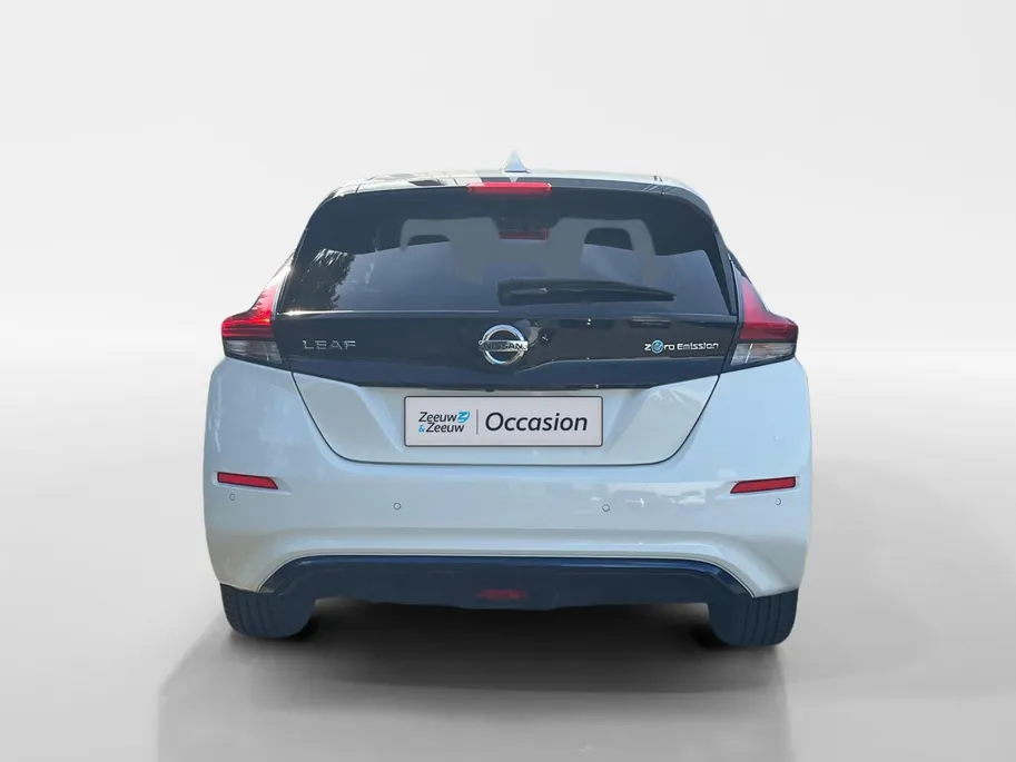 Nissan Leaf Tekna 40 kWh | 360 graden camera | Stoelverwarming | Climate Control | Bose audio