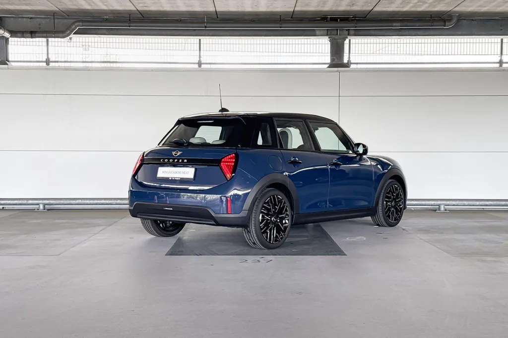 MINI Cooper 5-deurs Cooper C John Cooper Works S