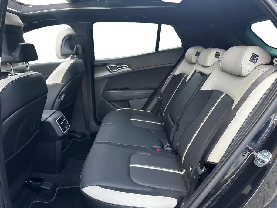 Kia Sportage 1.6 T-GDi Hybrid GT-PlusLine | TREKHAAK | 1510 KG trekgewicht | Panoramadak | Harman Kardon | 360 Camera | Geventileerde stoelen |