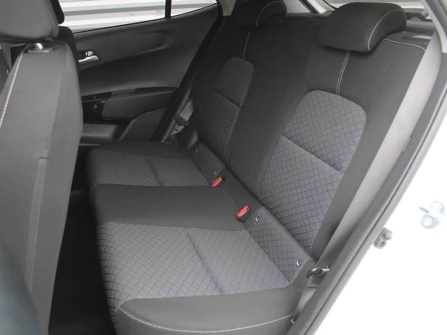 Kia Picanto 1.0 DPI AMT ExecutiveLine | Stuur-/stoelverwarming | Camera | Draadloze telefoonlader | LED | 15' LM | Clima | Cruise | Navi | Automaat |