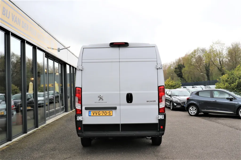 Peugeot Boxer 335 2.2 BlueHDi 140 L2H2 Pro EX.BTW