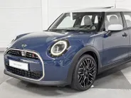 MINI Cooper 5-deurs Cooper S Favoured XL