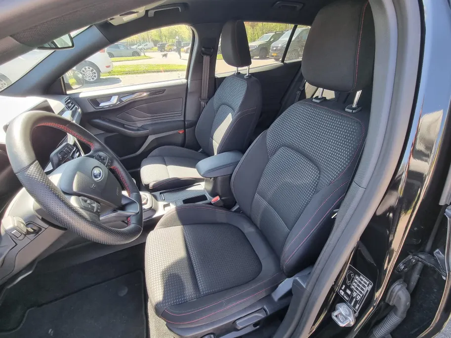Ford Focus Wagon 1.0 EcoBoost Hybrid ST Line `NAVIGATIE GROOTSCHERM.