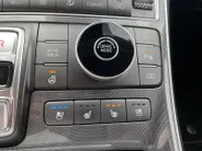 Hyundai Santa Fe 1.6 T-GDI HEV Premium 7p. | Lederen bekleding| Stoelverwarming/koeling| Stuurverwarming| Elektrische achterklep| Trekhaak| 1650 KG trekgewicht|