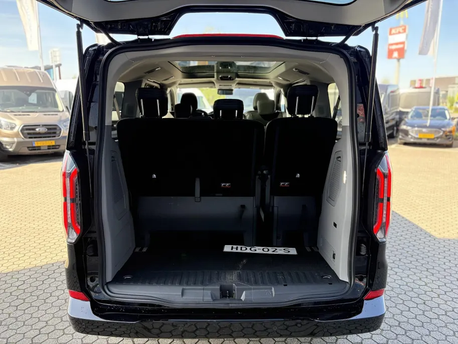 Ford Tourneo Custom E-Tourneo 340 L1H1 Titanium X 65 kWh | 8 persoons | PANORAMADAK | LUXURY PACK