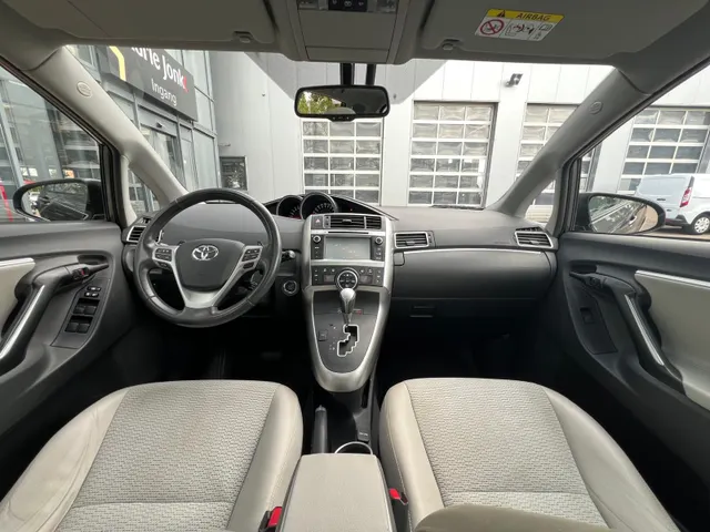 Toyota Verso 1.8 VVT-i Dynamic Business Top 5 editie AUTOMAAT | TREKHAAK | A.CAMERA | STOELVERWARMING | PANORAMADAK | 17INCH LMV | NED. AUTO |