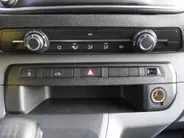 Peugeot Expert 1.5 BlueHDI 100 Standard Premium | Camera | Betonplex | Cruise | Navi | Carplay | Dodehoek detectie | Parkeersensor v+a | Airco |