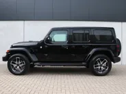 Jeep Wrangler Unlimited 4xe 380 PK Sahara | Leder | Camera | Navi | Carplay | 20'