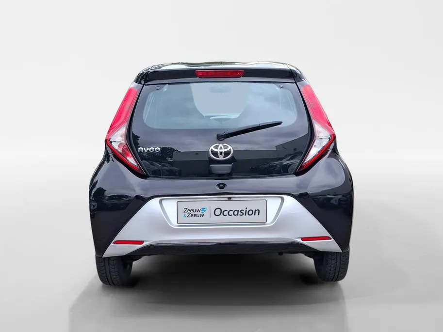 Toyota Aygo 1.0 VVT-i x-play | ACHTERUITRIJCAMERA | 5 DEURS | TELEFOON | AIRCO | ELEKTRISCHE RAMEN |