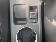 Renault Captur 1.6 E-Tech Hybrid 145 RS Line | Automaat | Full Hybride | Apple Carplay & Android Auto | Cruise & Climate Control | Camera | Parkeersensoren | Recent Onderhouden | 12 Maanden BOVAG Garantie
