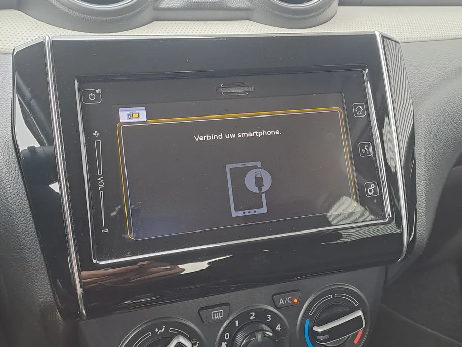 Suzuki Swift 1.2 Select | Stoel Verw. | Apple Carplay / Android Auto | Automaat | Dab | Camera