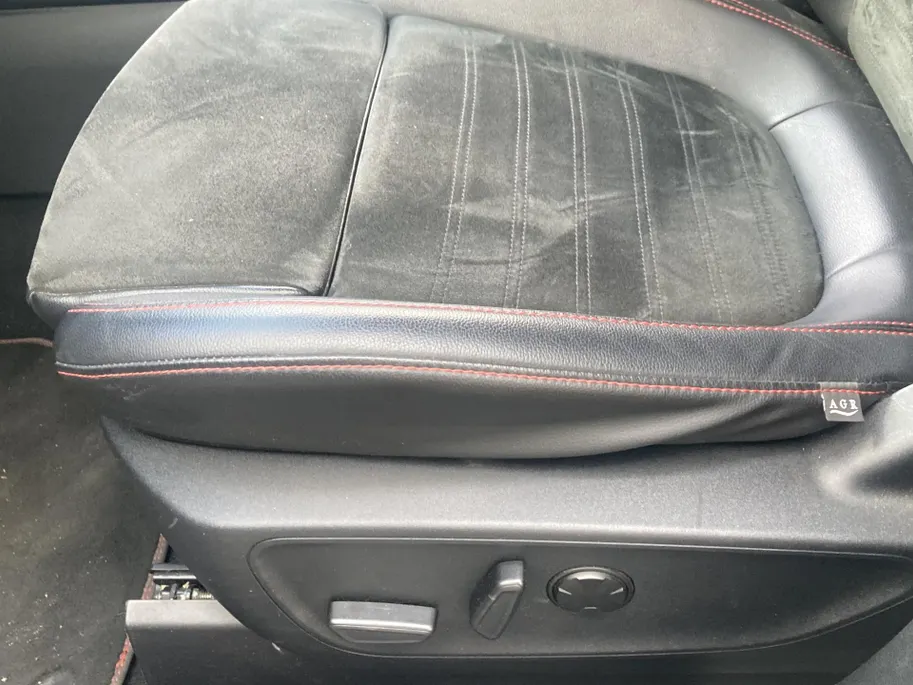 Ford Kuga 2.5 PHEV ST-Line AGR stoelen elektrisch verstelbaar  - Alcantara Lederen bekleding - Winter Pack - Navigatie - Camera