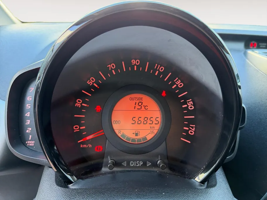 Citroën C1 1.0 e-VTi Feel | Zeer nette auto | Airconditioning | Bluetooth radio | All-season banden |