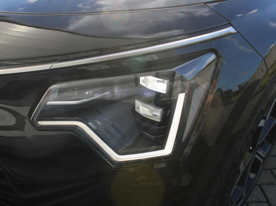 Kia Niro 1.6 GDi Hybrid ExecutiveLine | Camera | Leer | Schuifdak | Stoelverwarming+ventilatie | Elektr. stoelverstelling + achterklep | 18' LM | HUD |